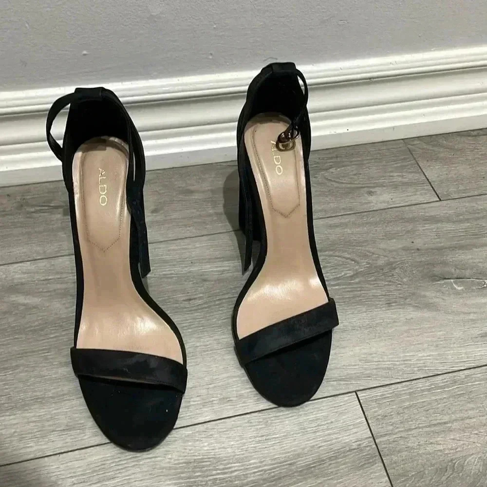 Also Black Sandal block Heel​​​​​​​​​